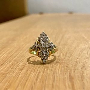 10K Yellow Gold Vintage Flower Diamond Cluster Ring Size 6